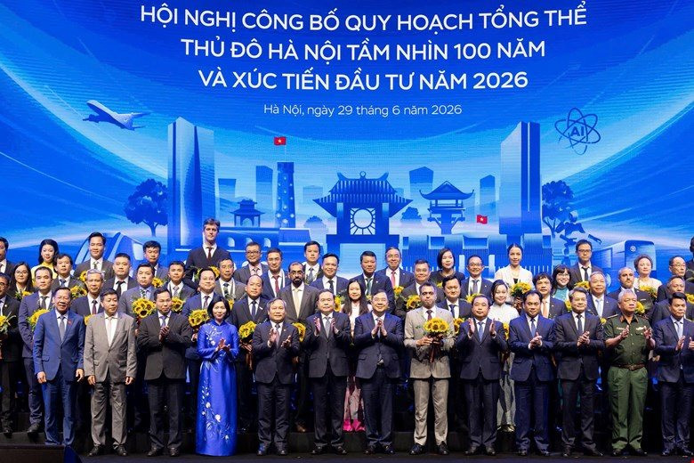 chu-tich-qh-va-ca-lanh-dao.jpg
