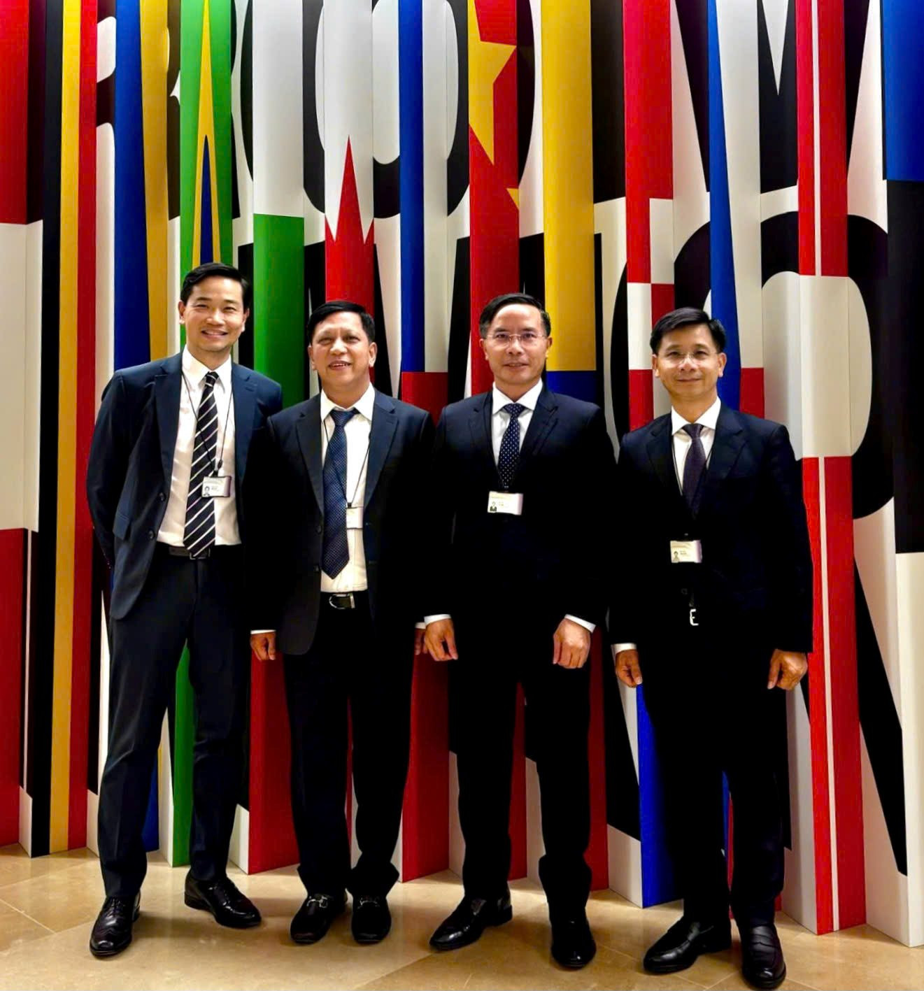 29.6-1-thong-doc-ngan-hang-nha-nuoc-pham-duc-an-tham-du-hoi-nghi-thuong-nien-ngan-hang-thanh-toan-quoc-te-nam-2026.jpg