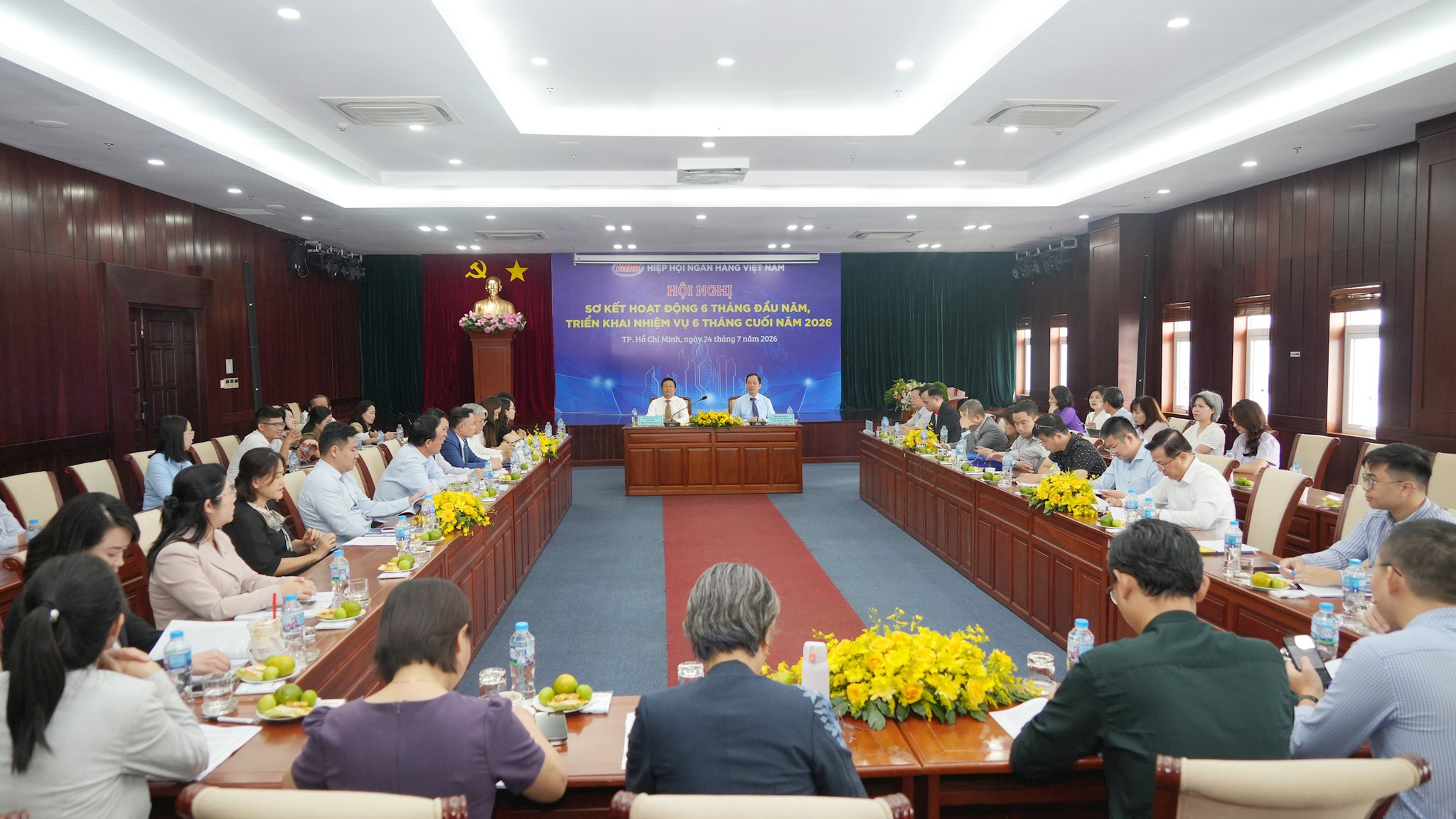 toan-canh-2.jpg