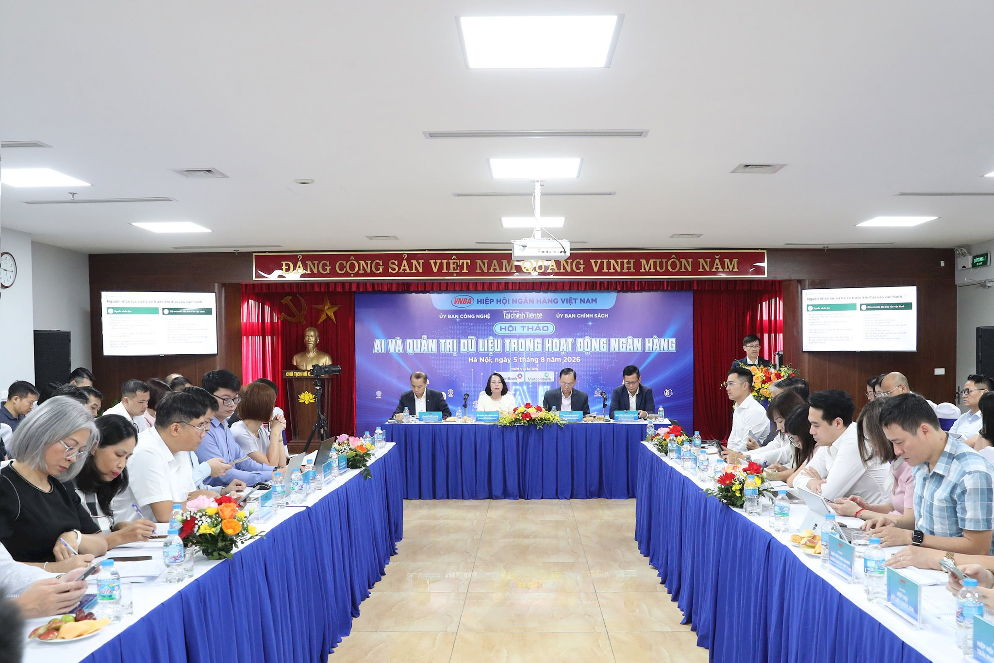 tan-canh-3(1).jpg