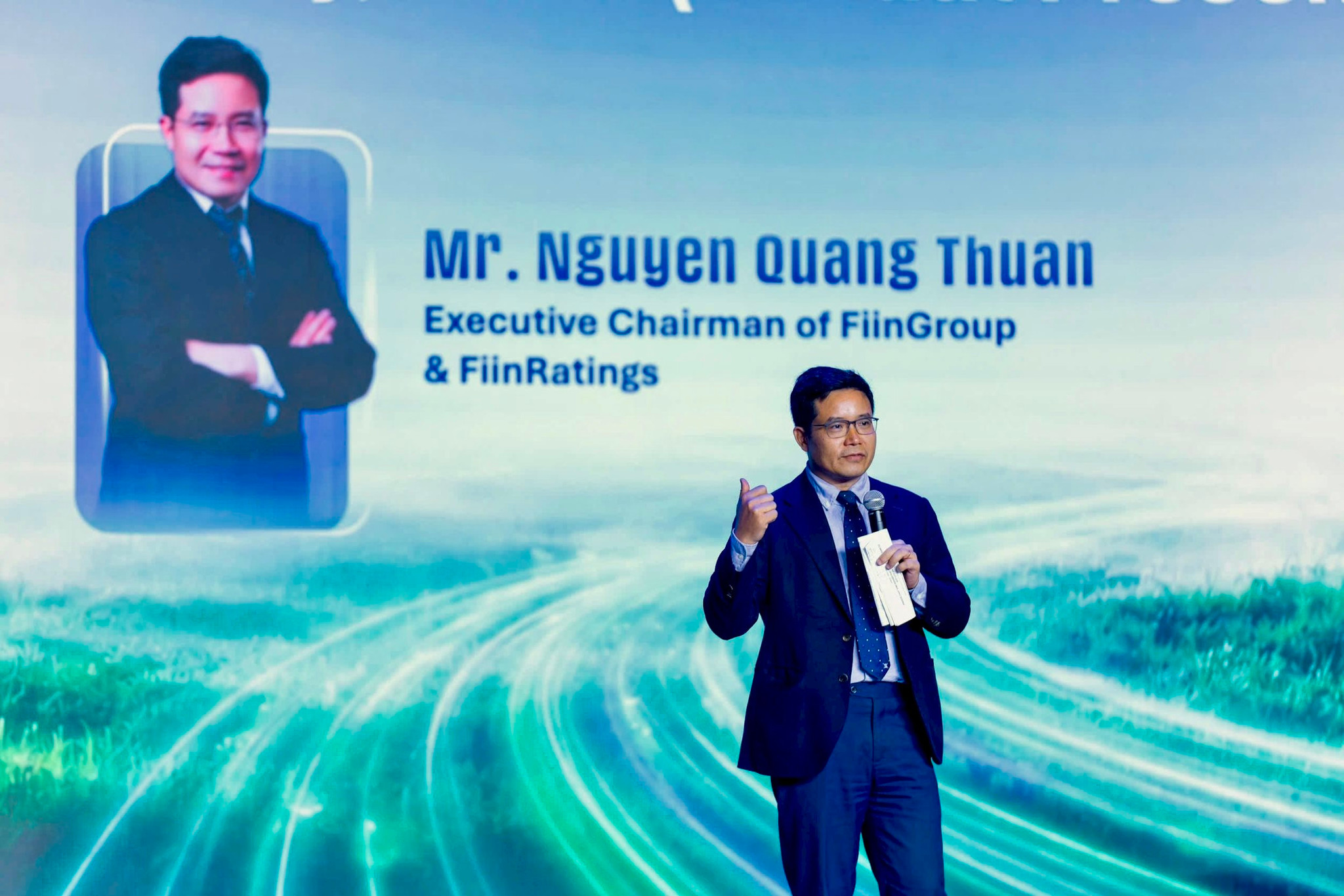 ong-nguyen-quang-thuan-ong-chu-tich-dieu-hanh-fiingroup-fiinratings-.jpg