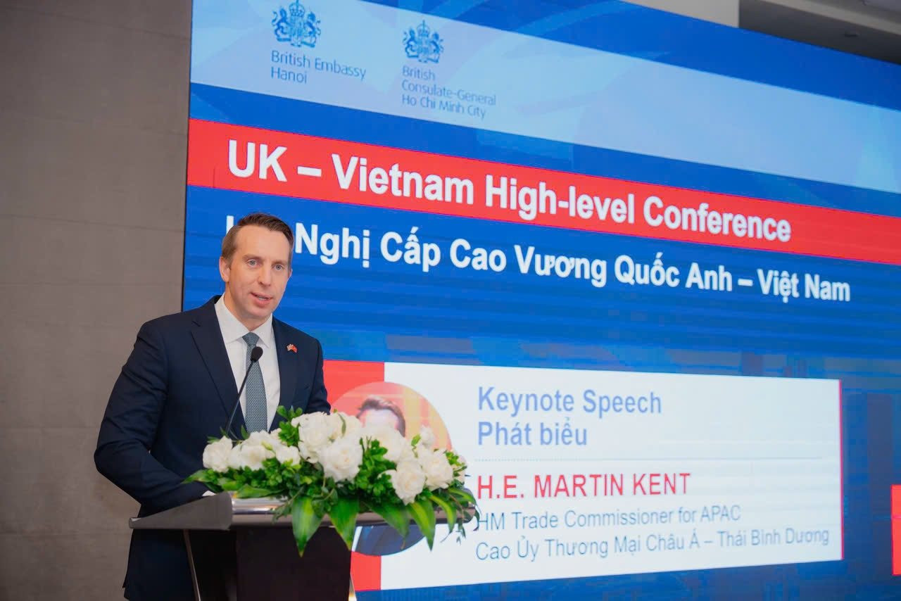 cao-uy-thuong-mai-anh-tai-chau-a-thai-binh-duong-martin-kent-cmg.jpeg