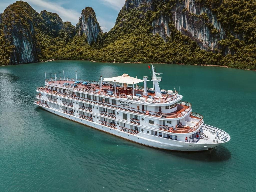 vinh-ha-long-1-.jpg