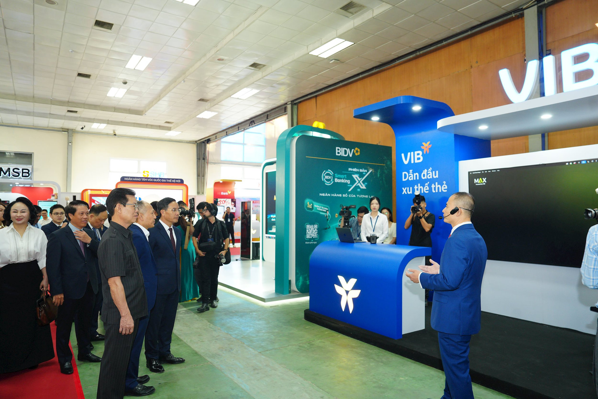 lan09268.jpg