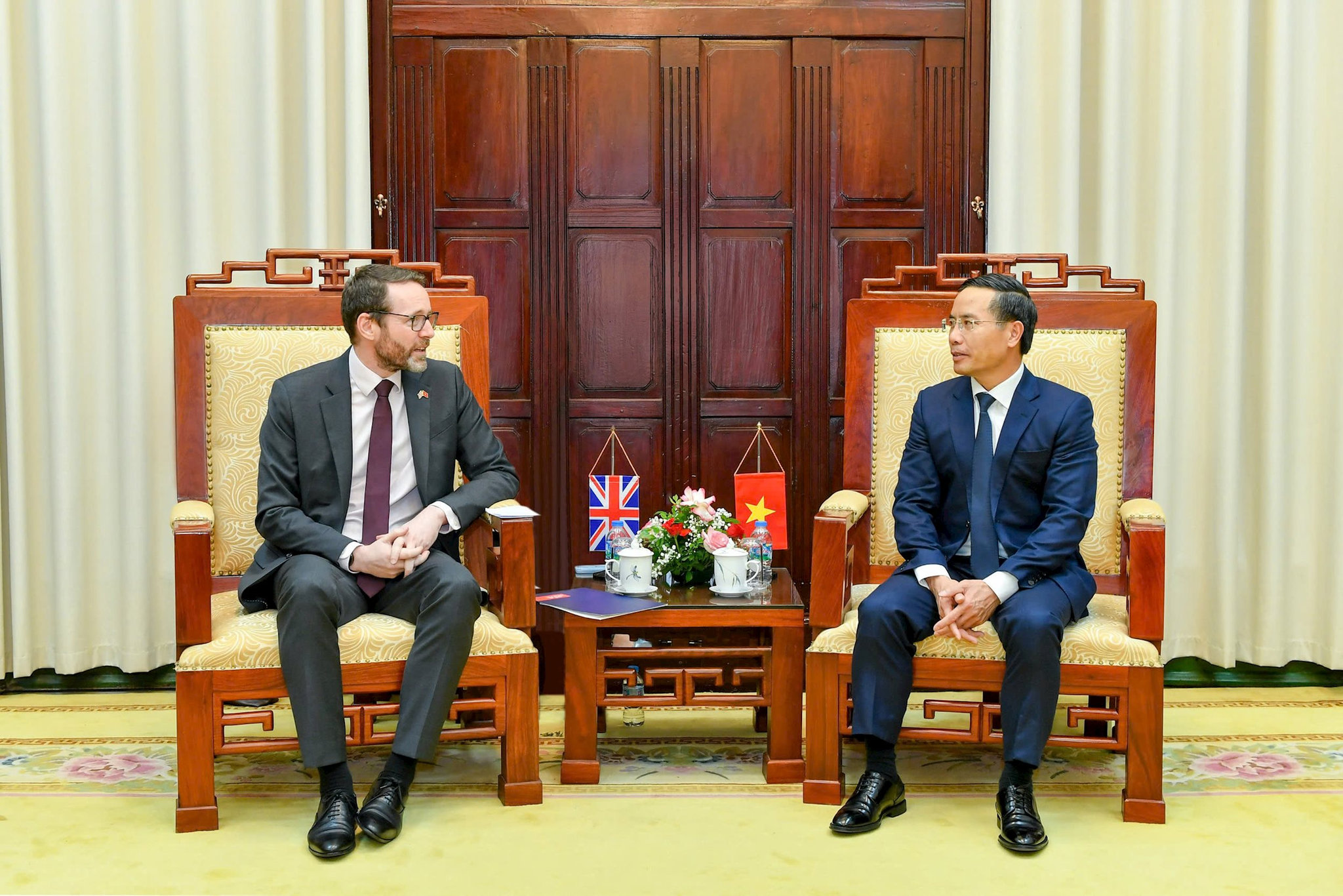 2008-td-chu-tri-buoi-tiep.jpg