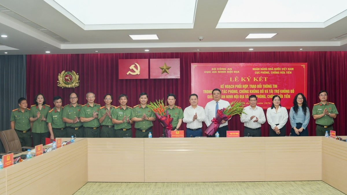 27.8-3-tang-cuong-phoi-hop-trao-doi-thong-tin-trong-cong-tac-phong-chong-rua-tien-tai-tro-khung-bo.jpg
