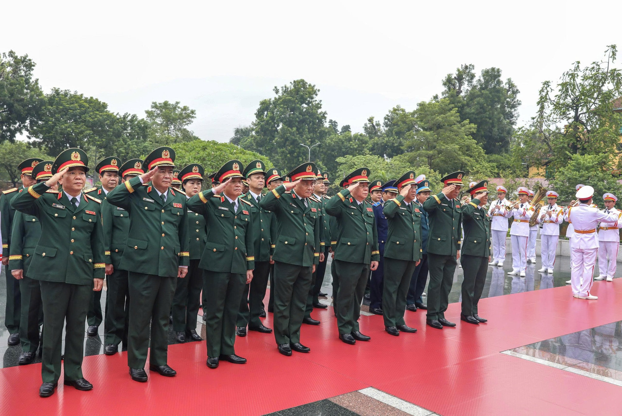 81 năm Quốc khánh: Lãnh đạo Đảng, Nhà nước vào Lăng viếng Chủ tịch Hồ Chí Minh- Ảnh 9.