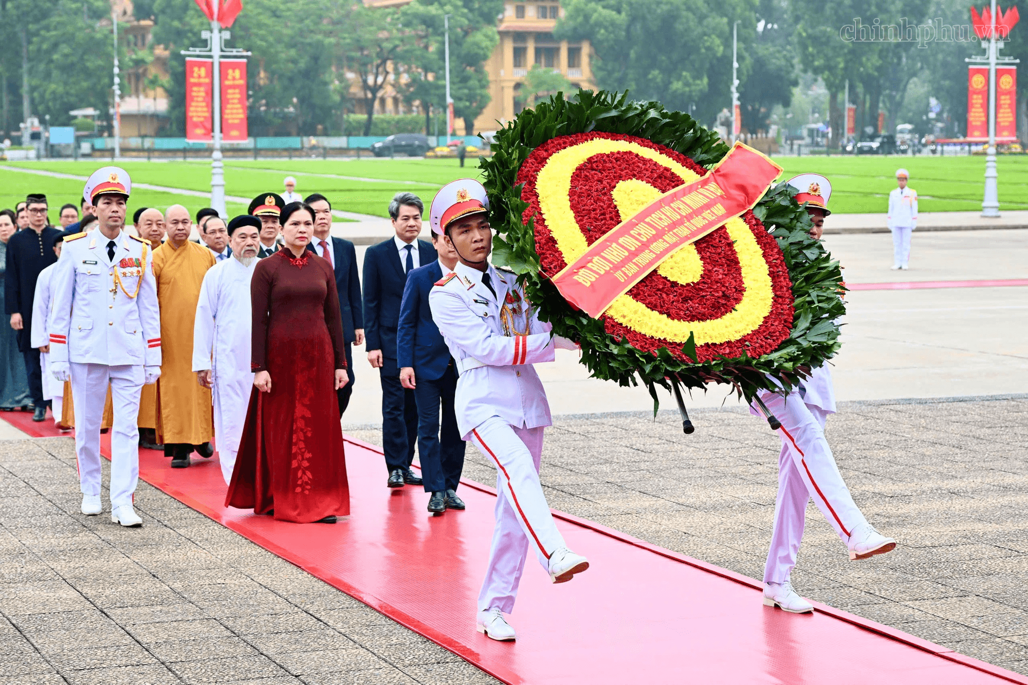 81 năm Quốc khánh: Lãnh đạo Đảng, Nhà nước vào Lăng viếng Chủ tịch Hồ Chí Minh- Ảnh 3.