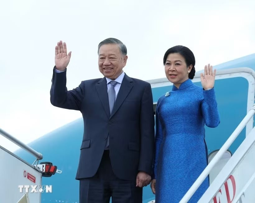 tbt-ket-thuc-chuyen-tham-phap2.jpg