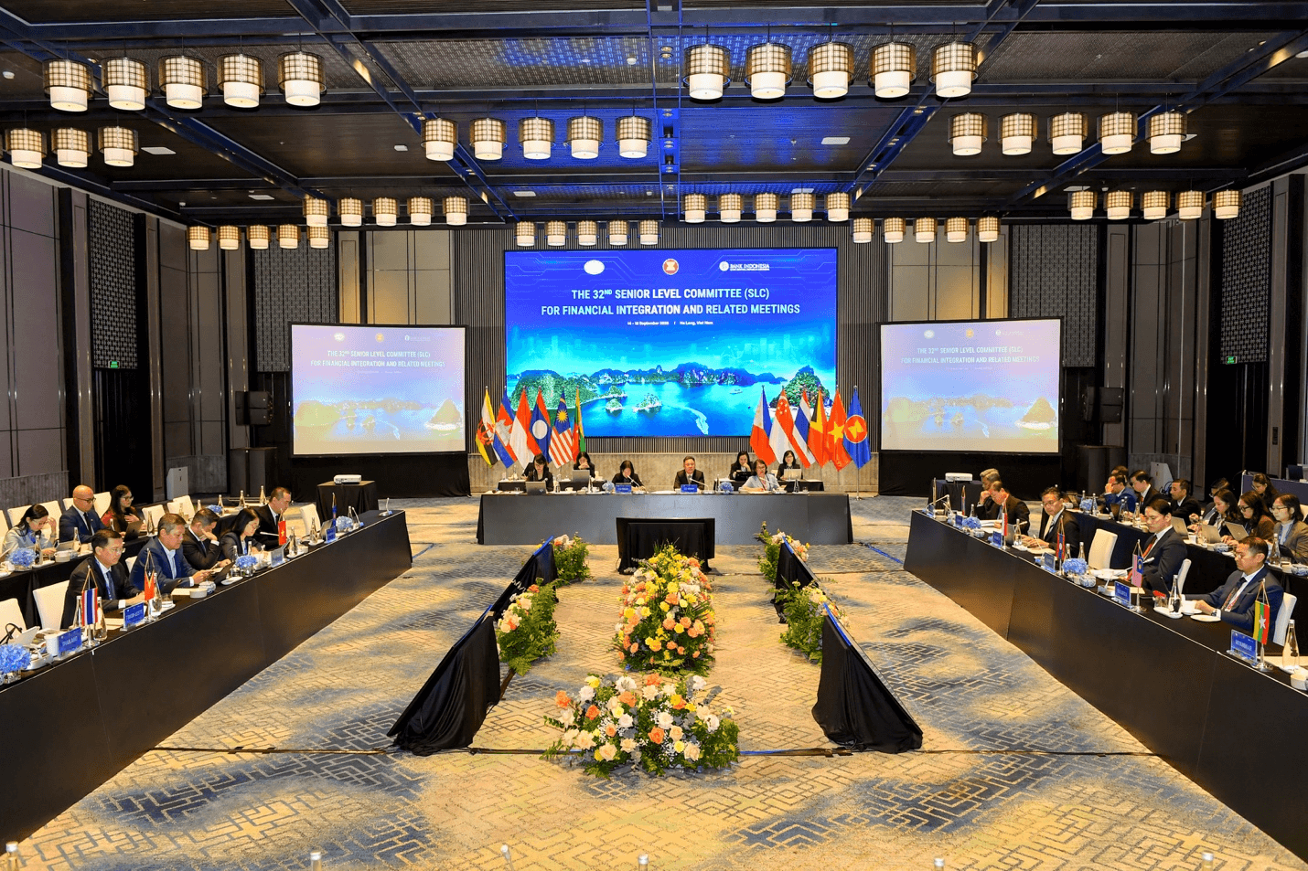 15.9-3-pho-thong-doc-nguyen-ngoc-canh-dong-chu-tri-hoi-nghi-uy-ban-cap-cao-ve-hoi-nhap-tai-chinh-asean-lan-thu-32.png