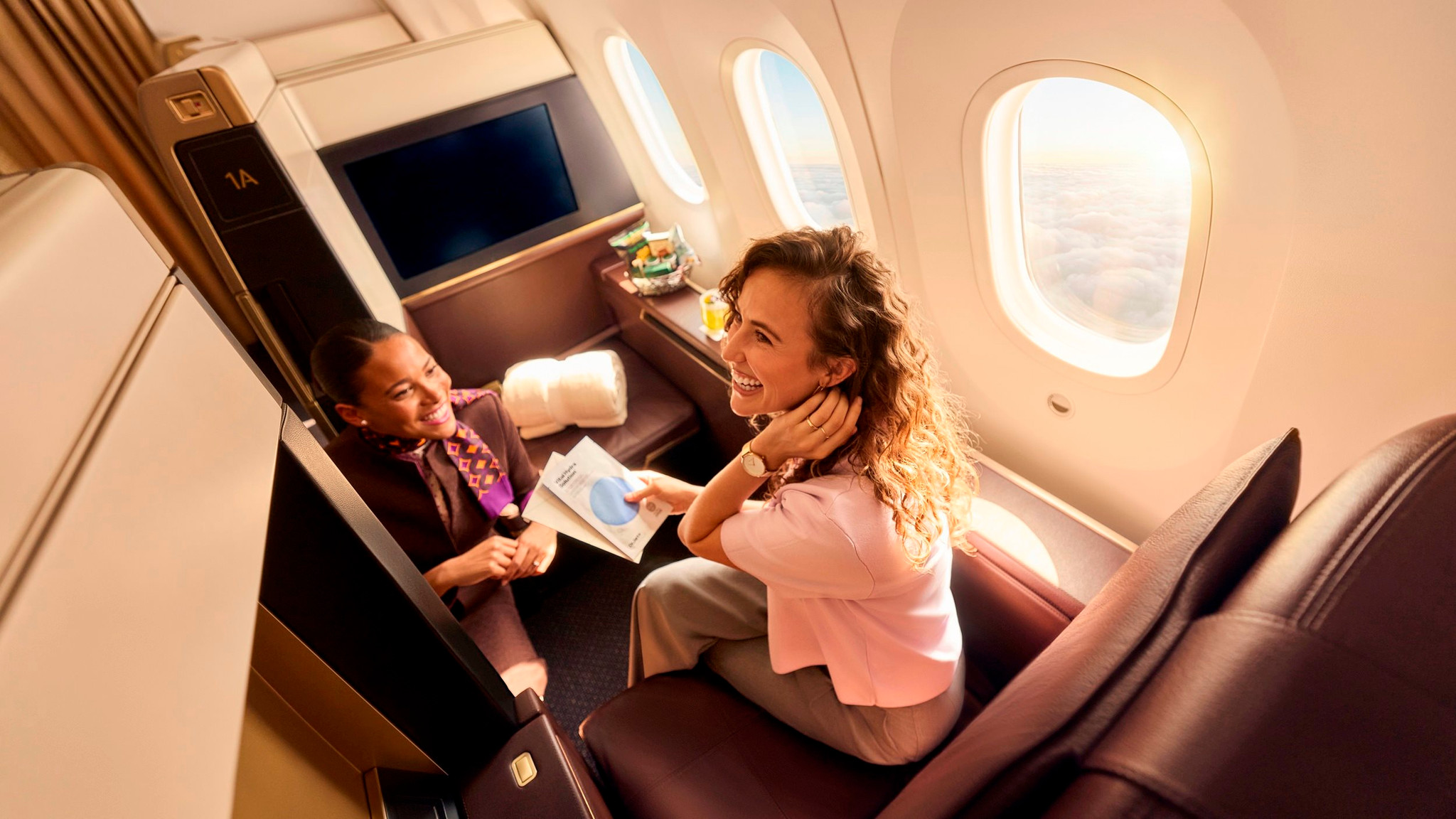 etihad-wellbeing-cabin-crew-offering-facemasks.jpg