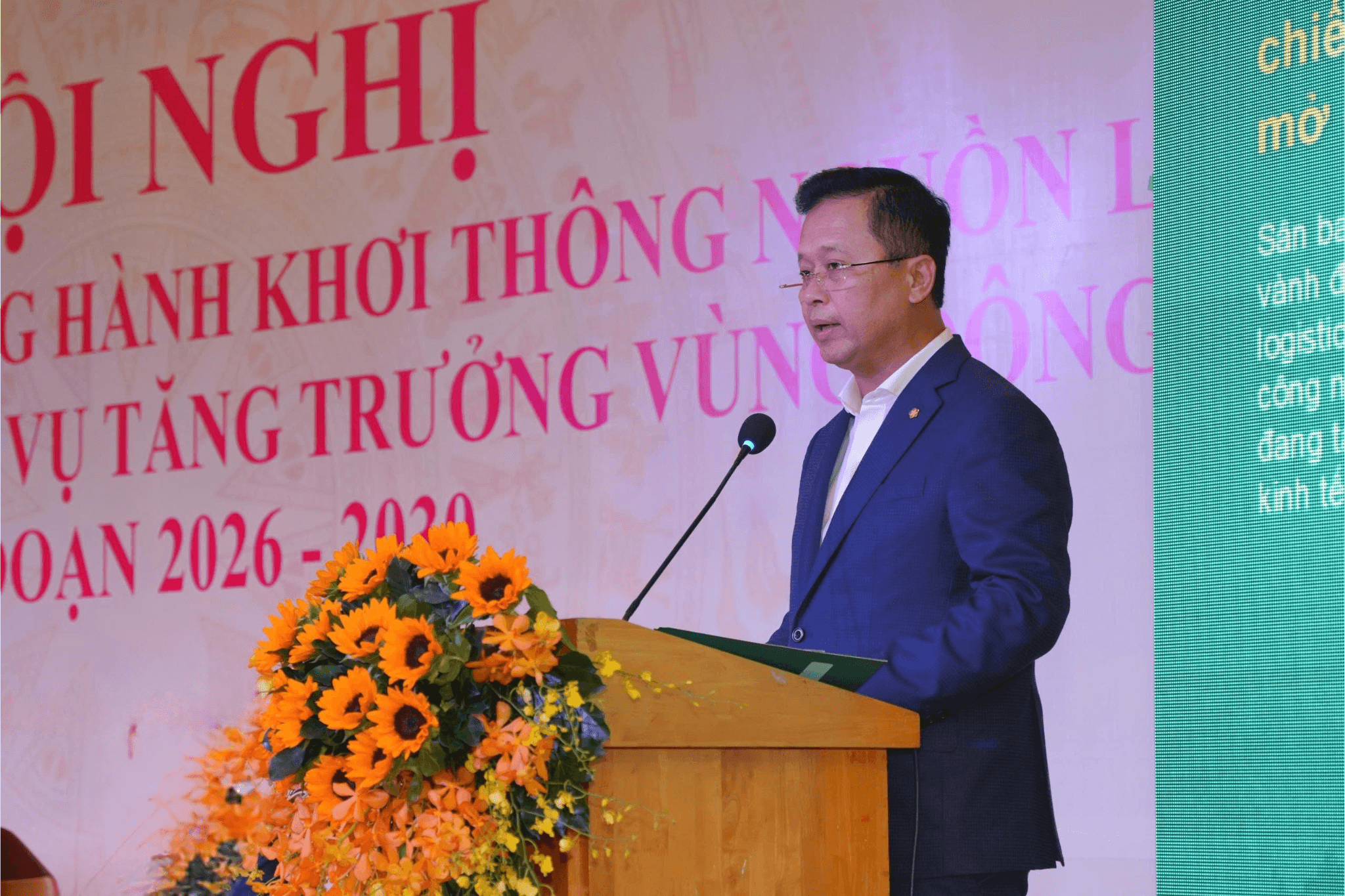 Ảnh TGĐ phát biểu