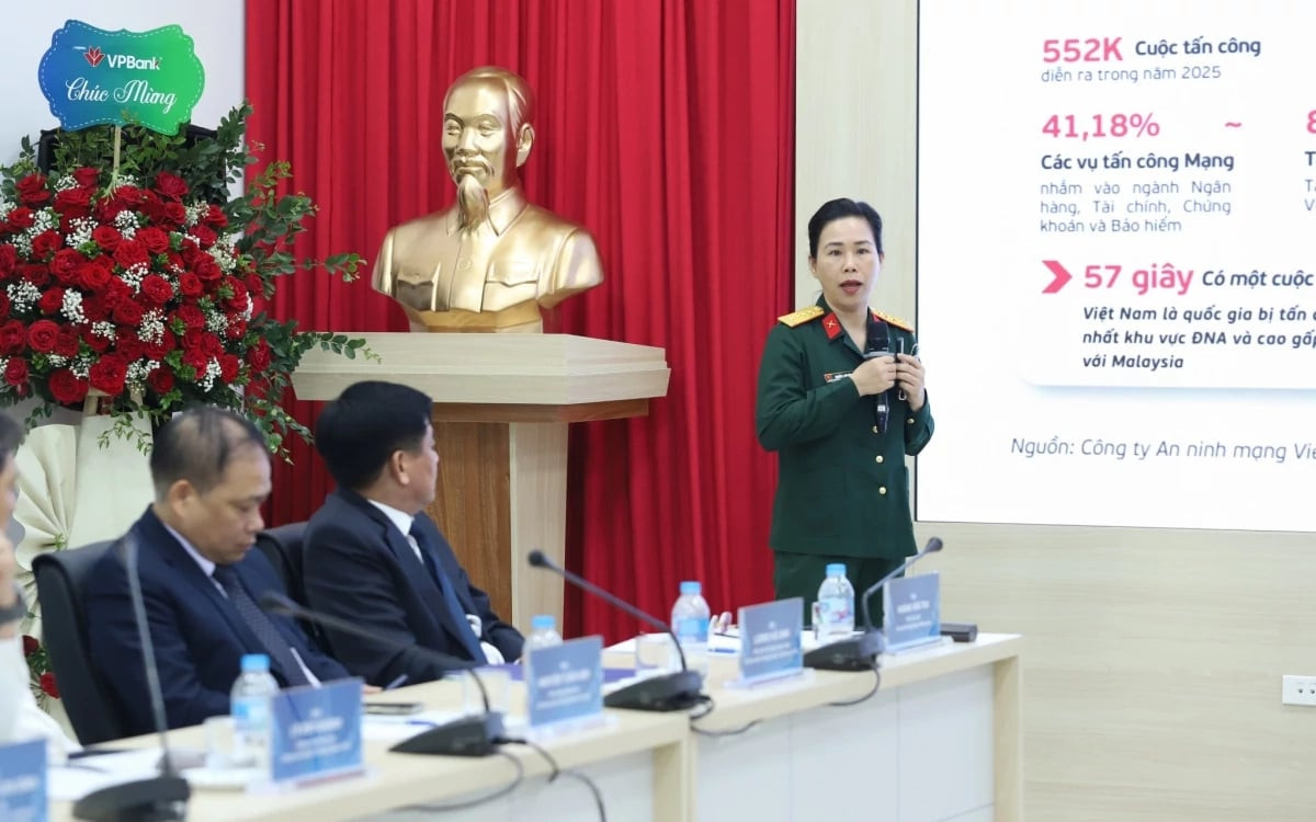i.ex-cdn.com-nhadautu.vn-files-content-2026-10-26-_toa-dam-30-nam-chung-khoan-ba-nguyen-thi-son-binh-120261021115810-1032.jpg