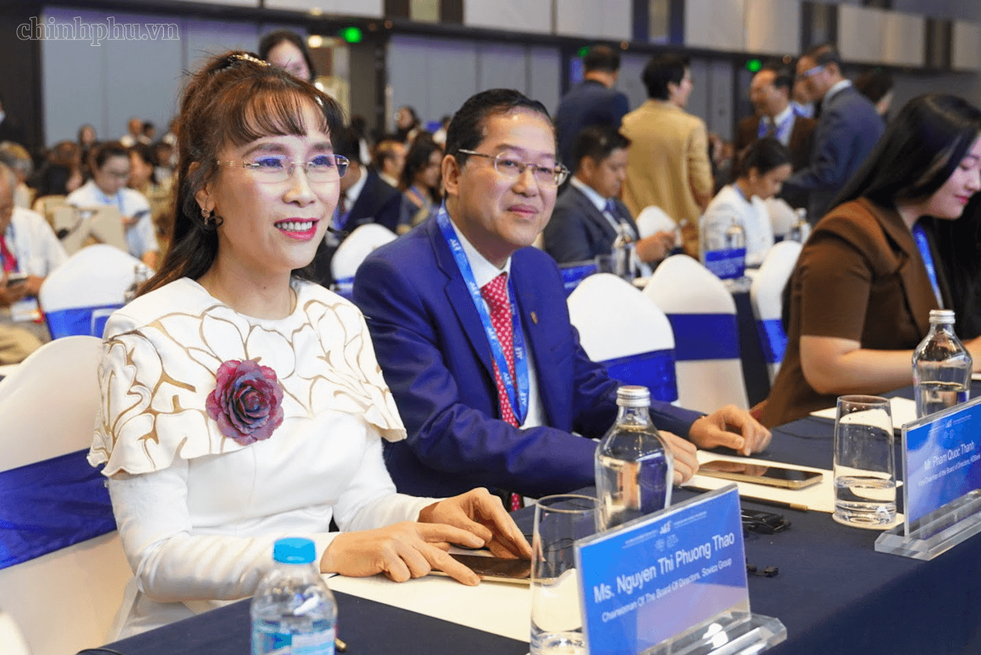 Toàn cảnh đối thoại của Thủ tướng tại Diễn đàn Kinh tế Mùa thu: Thế giới càng bất định, Việt Nam càng phải chủ động về chiến lược - Ảnh 6.