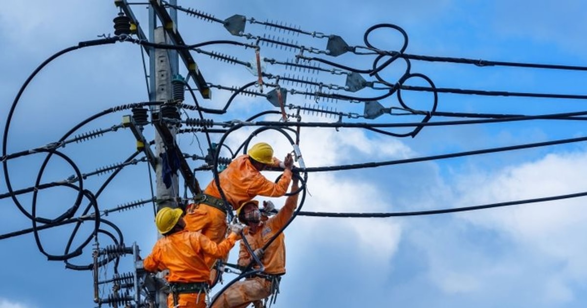 Từ 10/5, giá điện tăng 4,8% lên hơn 2.200 đồng một kWh