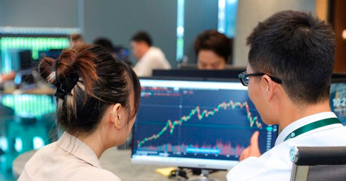 Chứng khoán Maybank nâng dự báo VN-Index lên 1.500 điểm vào cuối năm