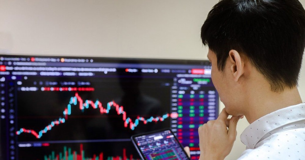 VN-Index giảm mạnh, MBS khuyến nghị mua cổ phiếu công nghệ, ngân hàng, dầu khí đầu ngành