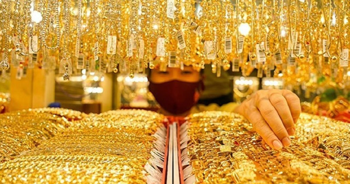 Giá vàng càng tăng, doanh nghiệp vàng càng “đau đầu”?