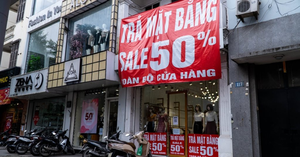 Hạ giá cho thuê, loạt mặt bằng bán lẻ đường phố ở TP. Hồ Chí Minh vẫn ế ẩm, vì sao?