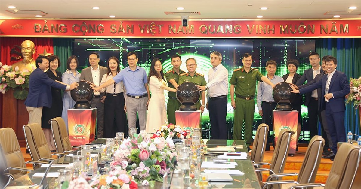 PVcomBank tiên phong tích hợp với Cổng ký số từ xa tập trung trên VNeID