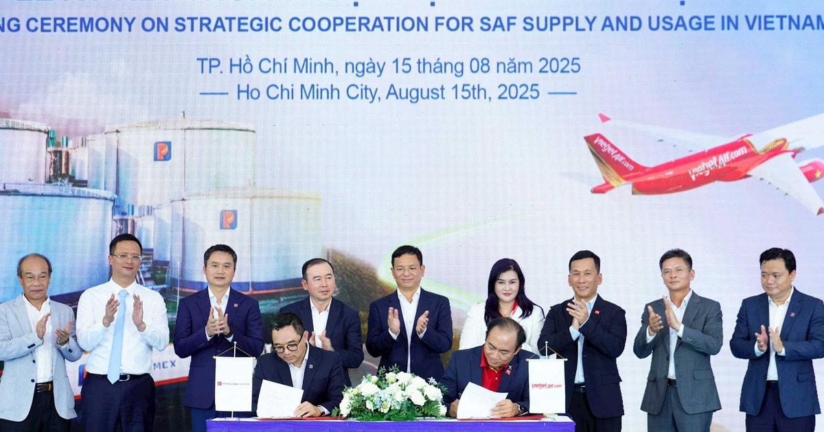 Vietjet hợp tác cùng Petrolimex sử dụng nhiên liệu SAF, bước tiến quan trọng trong hành trình chuyển đổi xanh của ngành hàng không