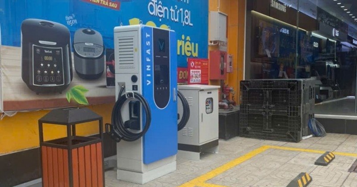 Thế Giới Di Động và V-Green bắt tay triển khai hơn 2.000 trạm sạc và tủ đổi pin xe điện