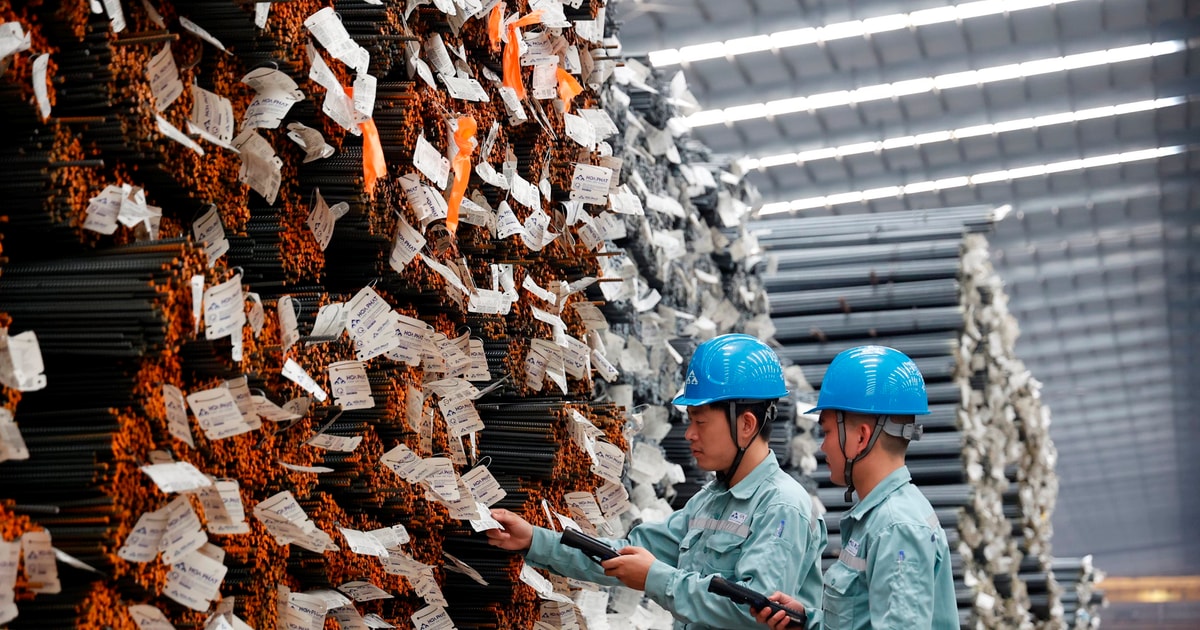 Sản lượng bán hàng thép xây dựng Hòa Phát tháng 12/2025 lần đầu tiên đạt mức kỷ lục mới sau 34 năm