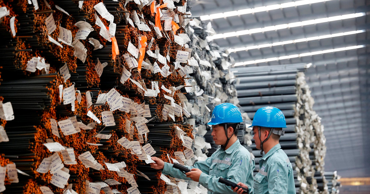 Sản lượng bán hàng thép xây dựng Hòa Phát tháng 12/2025 lần đầu tiên đạt mức kỷ lục mới sau 34 năm