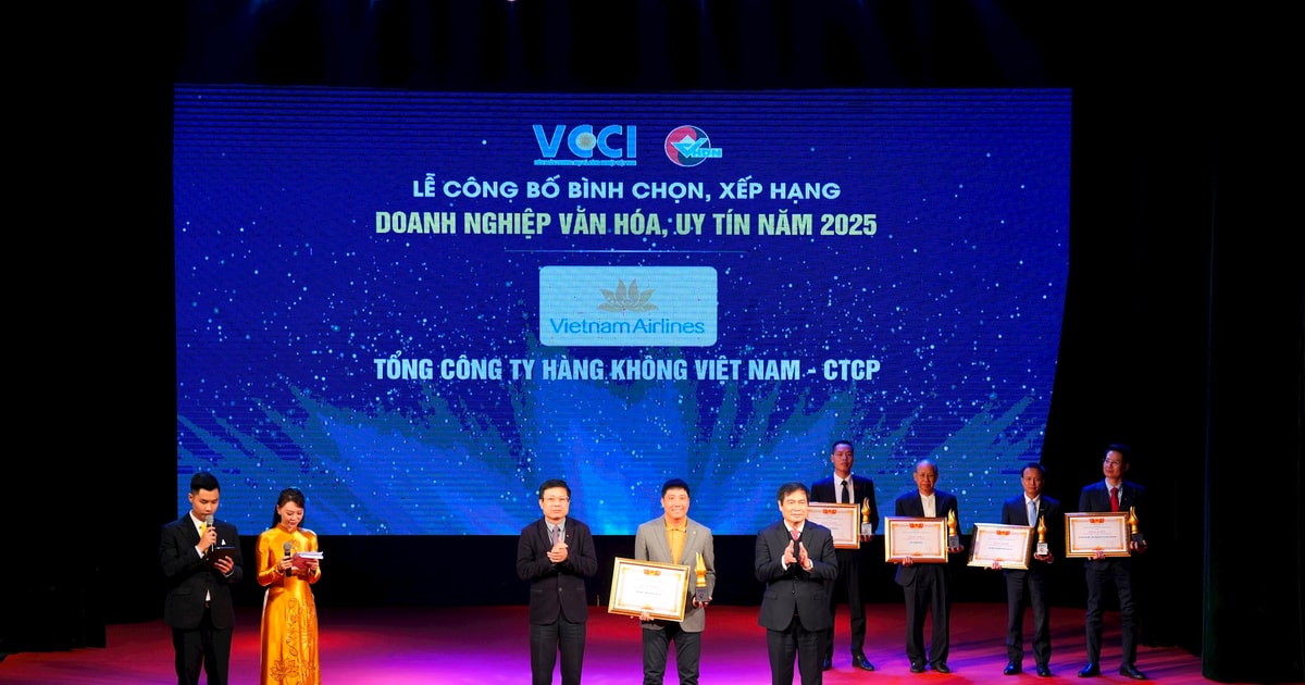 Vietnam Airlines vào Top 20 Doanh nghiệp văn hóa, uy tín 2025
