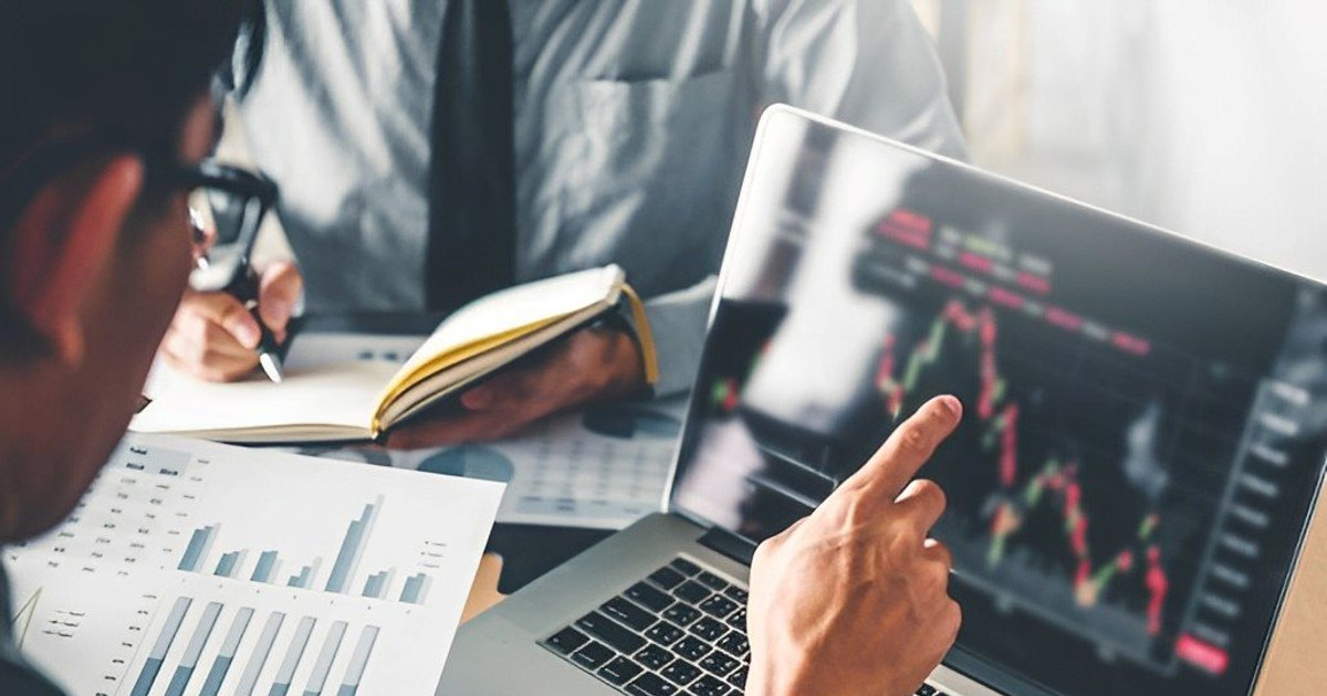 Hiệu suất quỹ đầu tư suy giảm, dòng tiền tiếp tục rút ròng