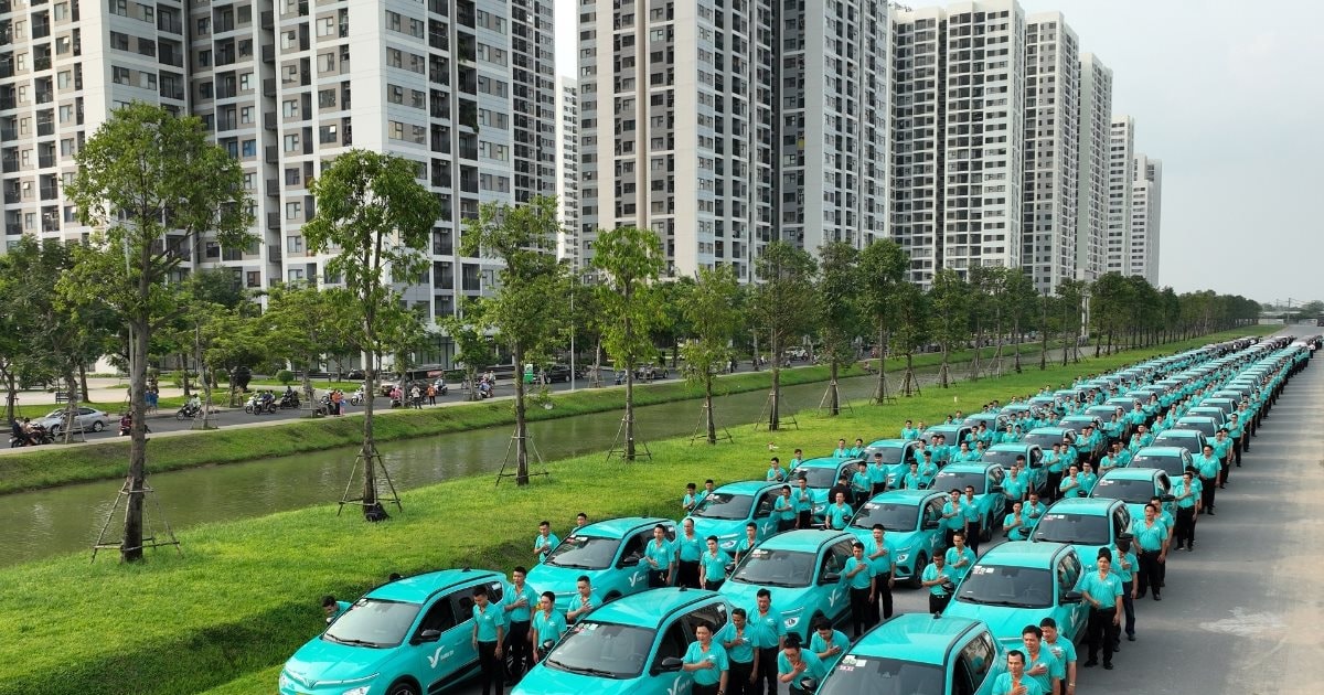 Hãng taxi điện của tỷ phú Phạm Nhật Vượng đổi tên