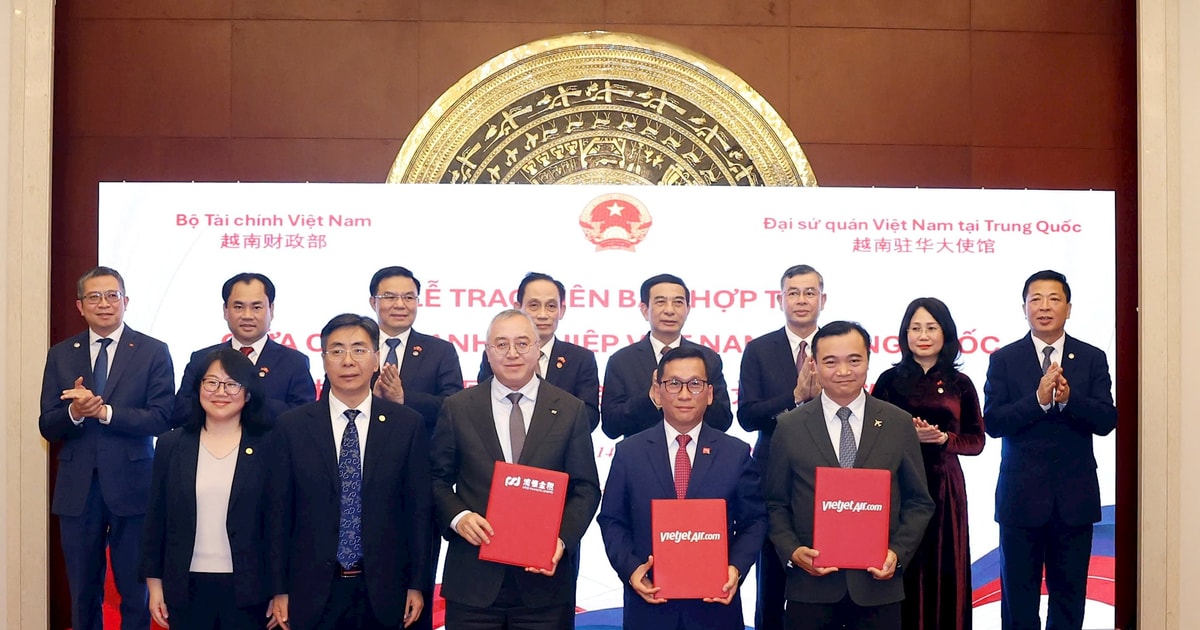 Vietjet và SPDB Financial Leasing ký kết thỏa thuận tài trợ thuê mua 10 tàu bay Comac