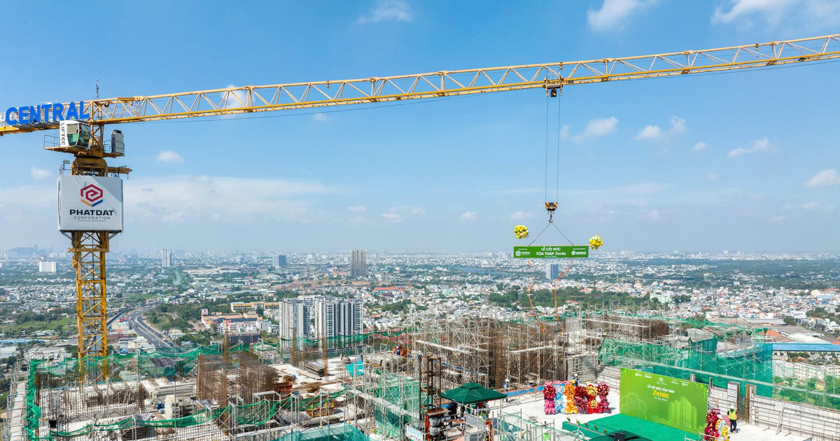 Dự án La Pura của Phát Đạt cất nóc tháp đầu tiên sau 6 năm thi công xây dựng