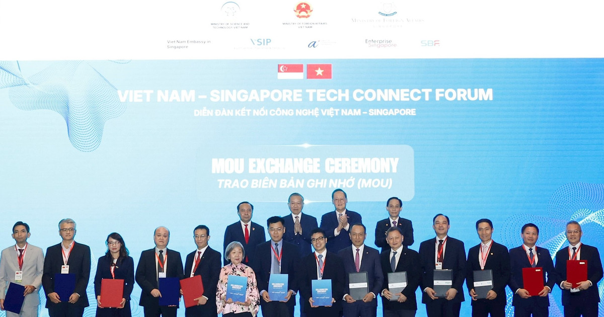Vietnam Airlines mở rộng hệ sinh thái số và chương trình khách hàng thân thiết với các đối tác Singapore