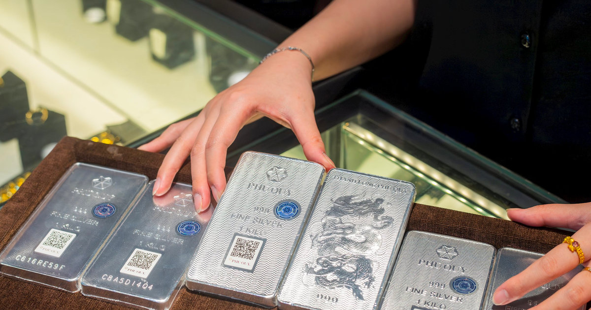 Sáng ngày 20/8: Giá bạc Phú Quý, Sacombank tăng hơn 2 triệu đồng/kg