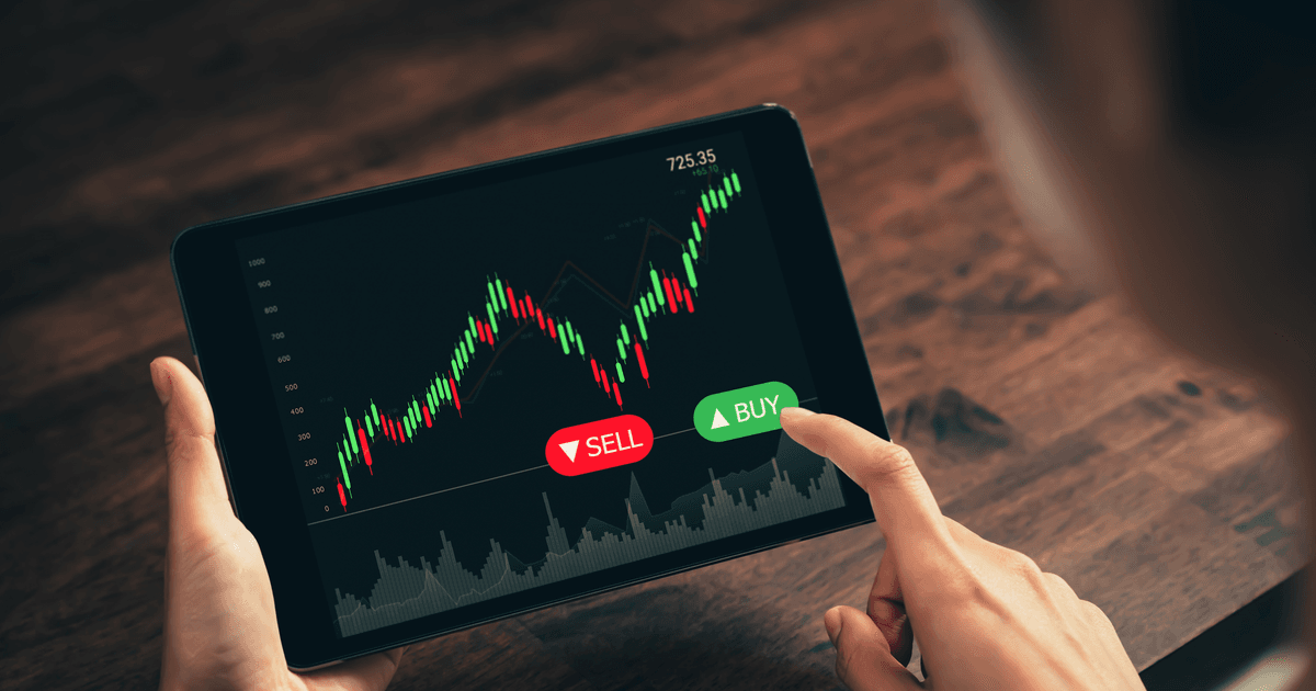 Tổng Giám đốc PNJ đăng ký mua 1 triệu cổ phiếu, Thành viên HĐQT Hòa Phát thoái bớt vốn