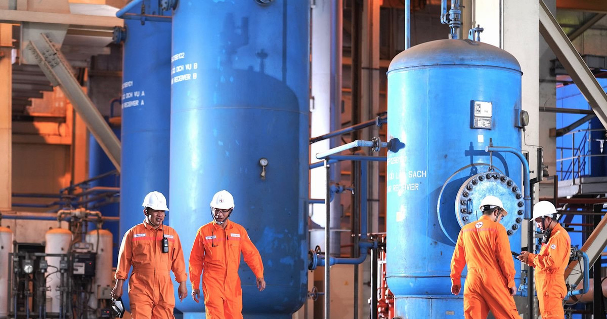 EVNGENCO3 sản xuất hơn 15 tỷ kWh điện sau 6 tháng, nợ dài hạn lần đầu xuống dưới 20.000 tỷ đồng