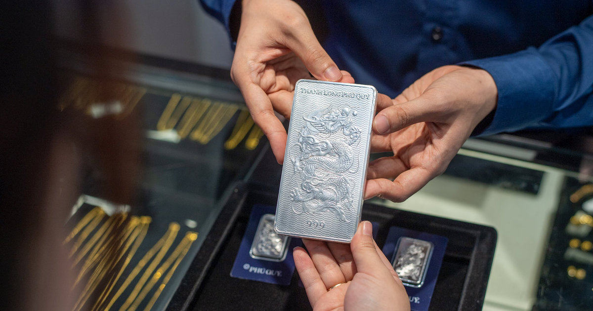 Sáng ngày 4/8: Giá bạc Phú Quý, DOJI, Sacombank tăng nhẹ