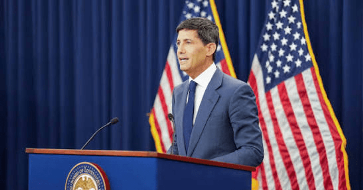 FED trước 2 luồng quan điểm: Tăng lãi suất hay giữ nguyên?
