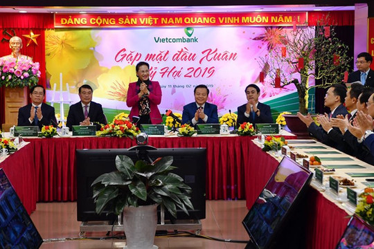 Chủ tịch Quốc hội chúc tết tại Vietcombank nhân dịp đầu xuân Kỷ Hợi 2019