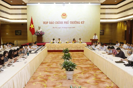 Chủ động theo dõi sát tình hình quốc tế