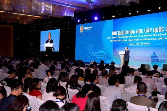  Khẩn trương đánh giá tác động việc xuất hiện và lưu hành ngày càng phổ biến một số đồng tiền kỹ thuật số hoặc ví điện tử để có đề xuất chính sách phù hợp