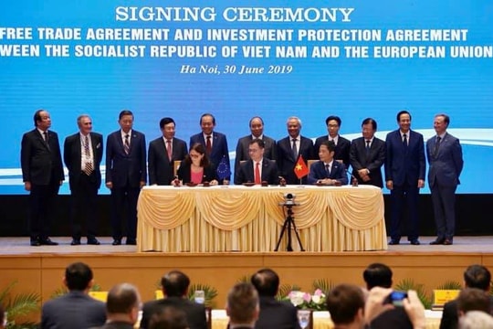 Thủ tướng Nguyễn Xuân Phúc chứng kiến Lễ ký EVFTA và IPA