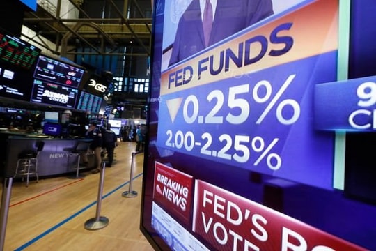FED cắt giảm lãi suất cơ bản lần đầu tiên sau hơn 10 năm