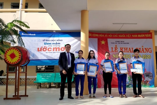 3.559 suất học bổng Sacombank đồng hành cùng học sinh, sinh viên toàn quốc năm 2019