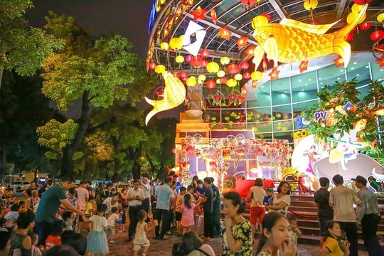 Không gian Trung thu độc đáo giữa lòng Hà Nội