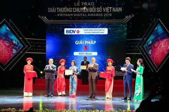 BIDV  được trao giải thưởng doanh nghiệp chuyển đổi số xuất sắc