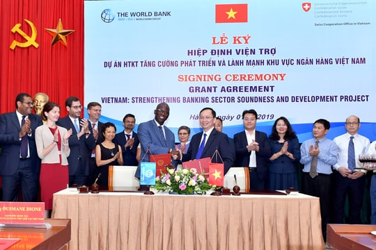 Ký kết hiệp định viện trợ không hoàn lại 2,2 triệu USD giữa Ngân hàng Nhà nước Việt Nam và Ngân hàng Thế giới