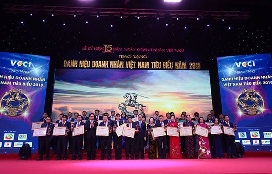 Tôn vinh 100 Doanh nhân Việt Nam tiêu biểu 2019