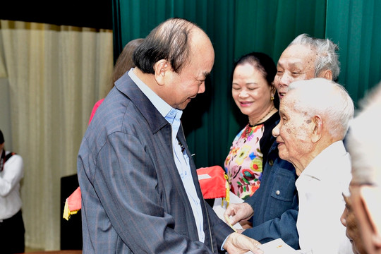 Nguồn lực phát triển đất nước không phải là “rừng vàng, biển bạc” mà chính là gần 100 triệu người đoàn kết